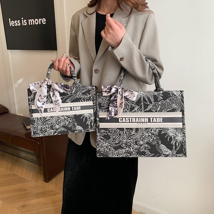 Women'S Fashion Paris - High-End Fashionable Vintage Designer Diaper Bags