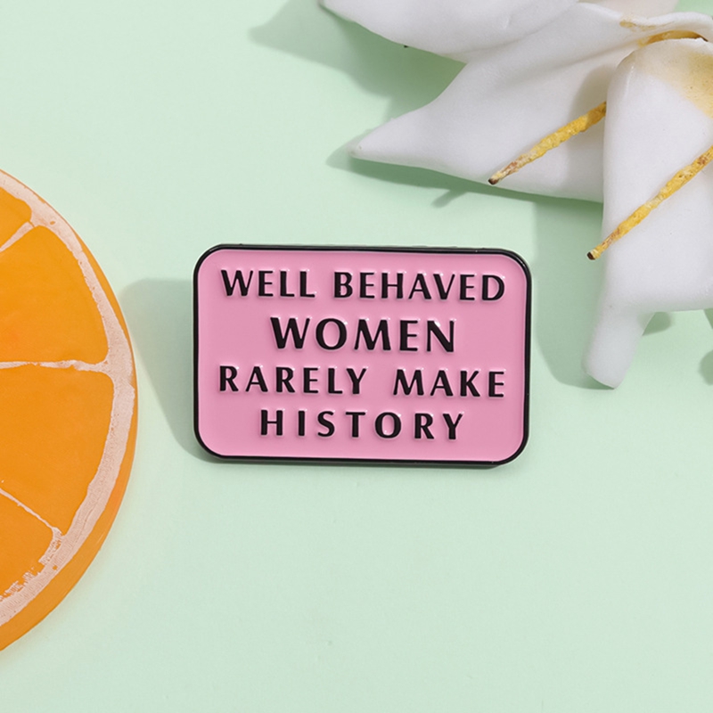 Well Behaved Women Rarely Make - đánh giá và giá Women Fashion History